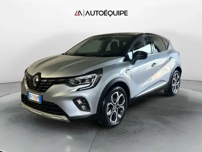 Usata Renault Captur Intens 101 CV (74 kW) 2023 Grigio SUV