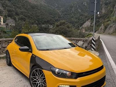 Begagnad VW Scirocco R 265 HK (194 kW) 2011 Sportkupé