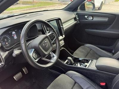 Usata Volvo XC40 150 CV (110 kW) 2018 Grigio SUV