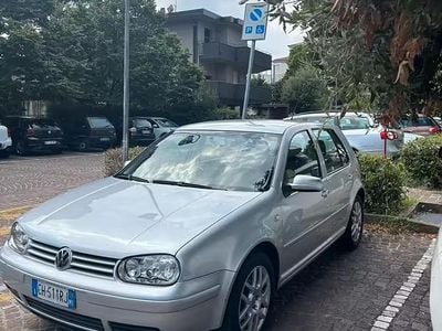 Usata VW Golf IV Highline 105 CV (77 kW) 2003 Grigio Berlina