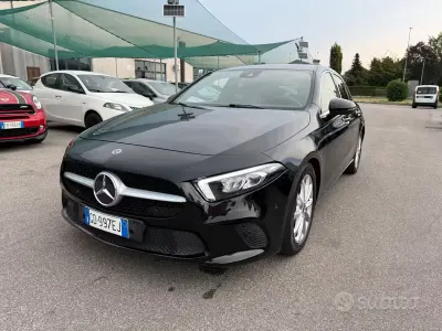 Usata Mercedes A180 116 CV (85 kW) 2021 Nero Berlina