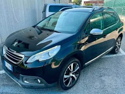 Usata Peugeot 2008 120 CV (88 kW) 2016 Nero SUV