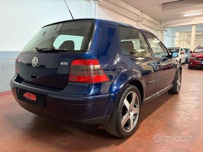 Usata VW Golf GTI 150 CV (110 kW) 2001 Blu Berlina