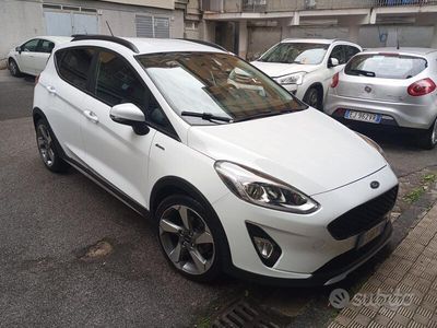Usata Ford Fiesta Active 86 CV (63 kW) 2018 Bianco Utilitaria