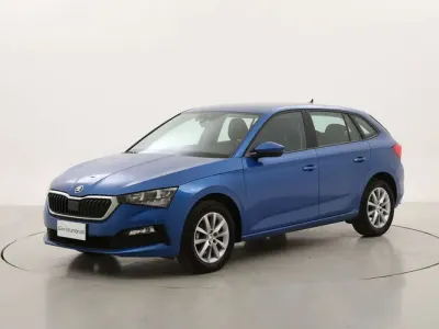 Usado Skoda Scala Ambition 90 CV (66 kW) 2022 Azul Utilitario