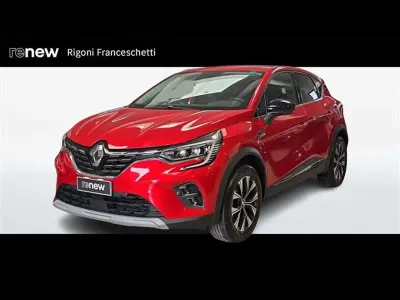Usata Renault Captur Techno 91 CV (66 kW) 2023 Rosso SUV
