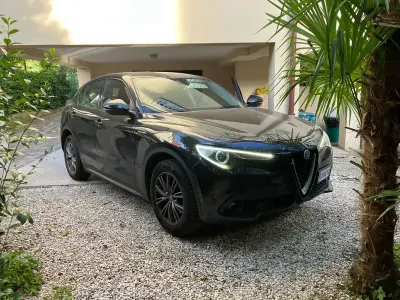 Usata Alfa Romeo Stelvio Super 160 CV (117 kW) 2020 Nero SUV