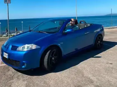 Usata Renault Mégane Cabriolet 135 CV (99 kW) 2003 Bluazzurro Cabrio