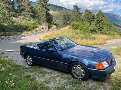 Begagnad Mercedes SL300 231 HK (169 kW) 1992 Blå Cab
