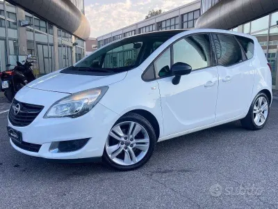 Usata Opel Meriva Cosmo 120 CV (88 kW) 2015 Bianco Monovolume