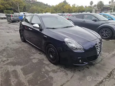 Usata Alfa Romeo Giulietta 105 CV (77 kW) 2012 Bluazzurro Utilitaria