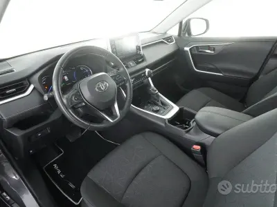Usata Toyota RAV4 Hybrid Business Edition 222 CV (163 kW) 2022 Dark grey SUV