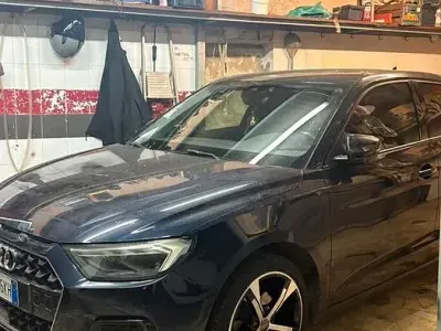Usata Audi A1 116 CV (85 kW) 2019 Blu SUV