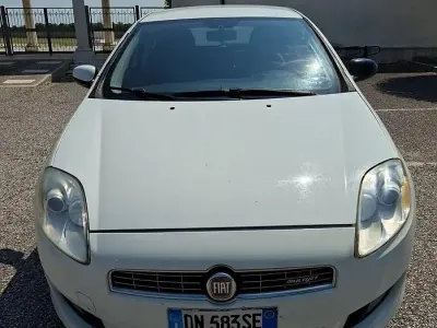 Usata Fiat Bravo Dynamic 105 CV (77 kW) 2008 Bianco Utilitaria