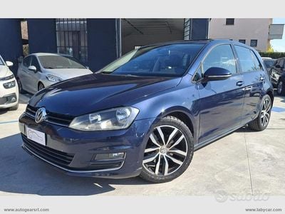 Usata VW Golf VII Highline 122 CV (89 kW) 2014 Blu Berlina