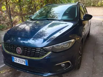 Usata Fiat Tipo 120 CV (88 kW) 2020 Blu Station wagon