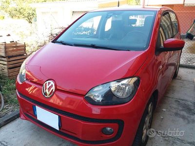 Usata VW up! Move 68 CV (50 kW) 2016 Rosso Utilitaria