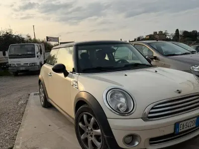 Usata Mini Cooper 2010 Bianco Utilitaria