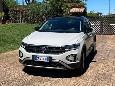 Usata VW T-Roc Life 116 CV (85 kW) 2023 SUV