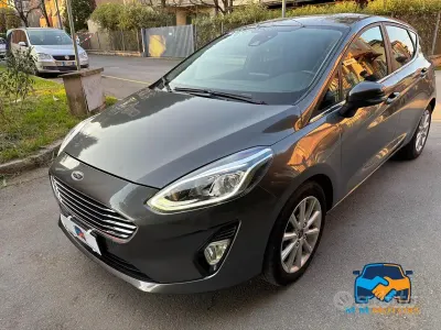 Usata Ford Fiesta Titanium 86 CV (63 kW) 2019 Grigio Utilitaria