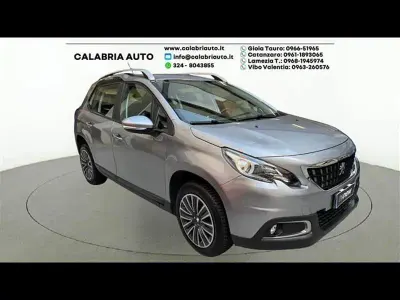 Usata Peugeot 2008 Active 100 CV (73 kW) 2019 Grigio SUV