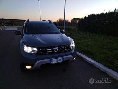 Begagnad Dacia Duster Extreme 101 HK (74 kW) 2022 Grå SUV