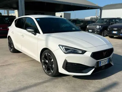 Usata Cupra Leon 150 CV (110 kW) 2024 Bianco Berlina