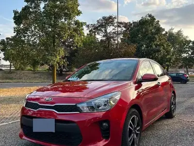 Usata Kia Rio 84 CV (61 kW) 2017 Rosso Berlina