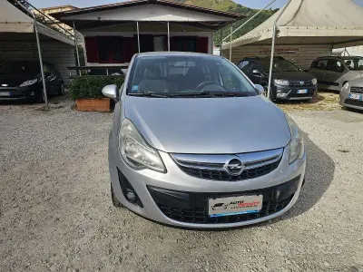Usata Opel Corsa Edition 63 CV (46 kW) 2013 Utilitaria