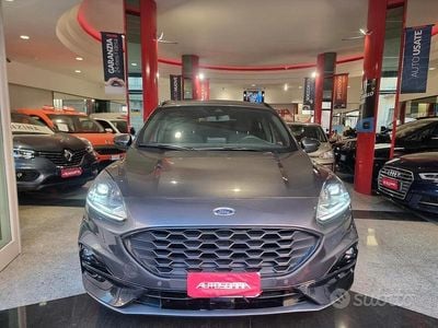 Usata Ford Kuga ST-Line 150 CV (110 kW) 2023 Grigio SUV