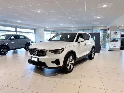 Usata Volvo XC40 Core 179 CV (131 kW) 2022 Bianco SUV