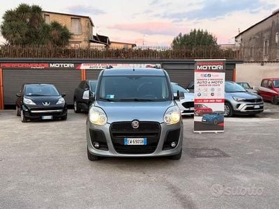 Usata Fiat Doblò 120 CV (88 kW) 2014 Grigio Monovolume