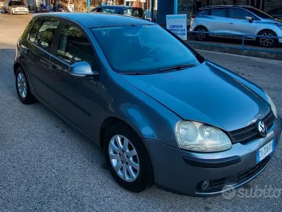Usata VW Golf IV Comfortline 140 CV (102 kW) 2005 Grigio Berlina