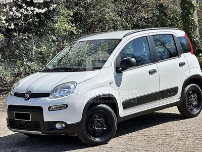 Usata Fiat Panda 4x4 S 84 CV (61 kW) 2019 Bianco Utilitaria