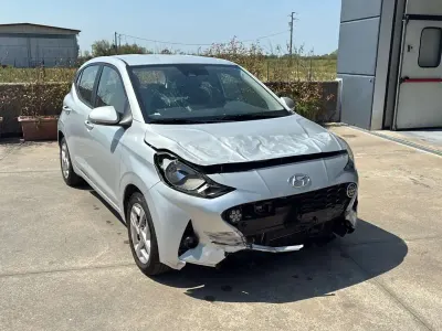 Usata Hyundai i10 67 CV (49 kW) 2023 Grigio Utilitaria