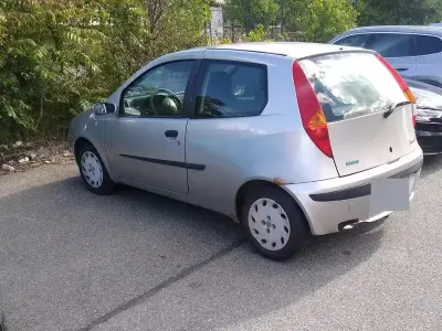 Usata Fiat Punto 86 CV (63 kW) 2002 Grigio Utilitaria