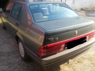 Usata Alfa Romeo 75 110 CV (80 kW) 1990 Verde Berlina
