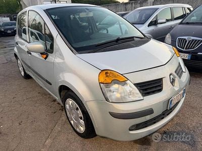 Usata Renault Modus Initiale 105 CV (77 kW) 2006 Grigio Monovolume