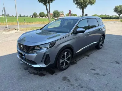 Usata Peugeot 5008 Allure 131 CV (96 kW) 2021 SUV