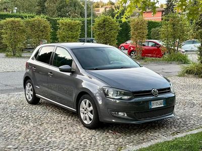 Usata VW Polo Highline 90 CV (66 kW) 2009 Grigio Utilitaria