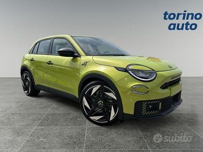 Nuova Abarth 600e Turismo 2025 Giallo SUV