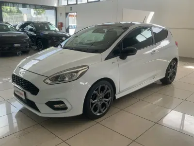 Usata Ford Fiesta ST-Line 100 CV (73 kW) 2019 Bianco Utilitaria