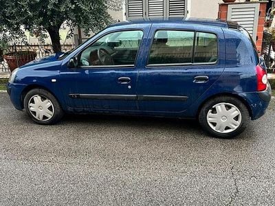 Usata Renault Clio II 58 CV (42 kW) 2005 Blu Berlina