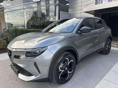 Nuova Alfa Romeo Junior Edizione Speciale 136 CV (100 kW) 2026 Blu/azzurro SUV