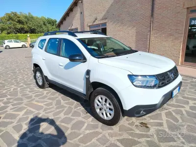 Usata Dacia Duster Prestige 101 CV (74 kW) 2022 Bianco SUV