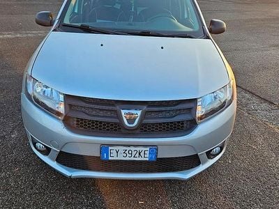 Usata Dacia Sandero Ambiance 75 CV (55 kW) 2015 Grigio Berlina