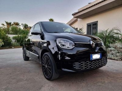 Usata Renault Twingo Urban Night 60 kW (82 CV) 2022 Nero Utilitaria