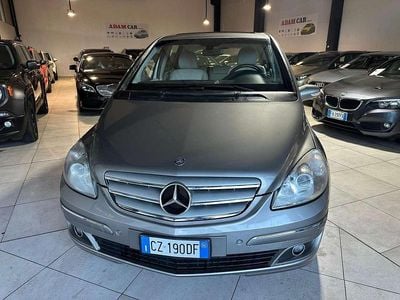 Usata Mercedes B200 140 CV (102 kW) 2006 Bronzo Monovolume