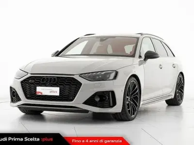 Usata Audi RS4 Ambiente 450 CV (330 kW) 2022 Colore carrozzeria personalizzato audi exclusive Station wagon