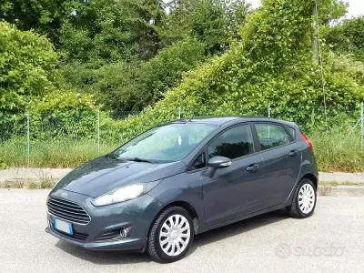 Brugt Ford Fiesta 97 HK (71 kW) 2013 Grå Sedan